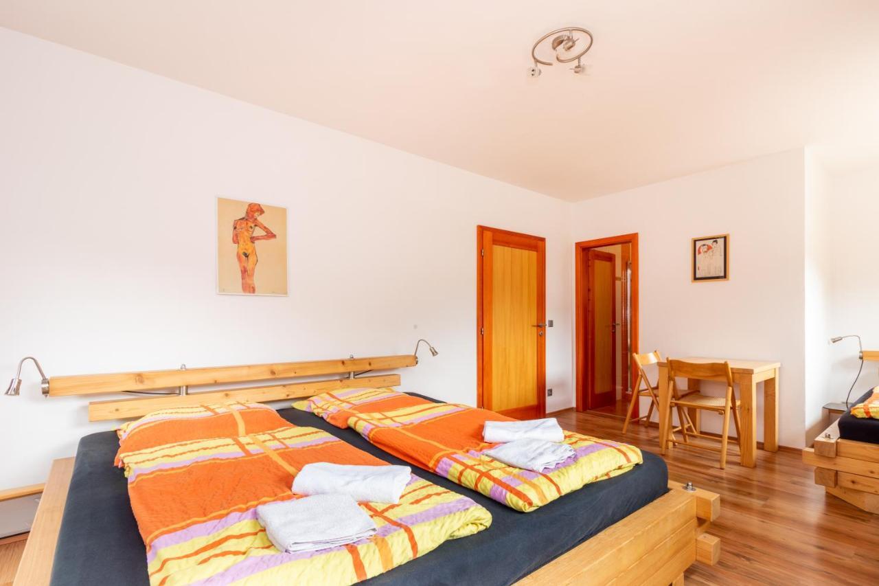 Ubytovani Bezchlebovi Hotel Český Krumlov Buitenkant foto